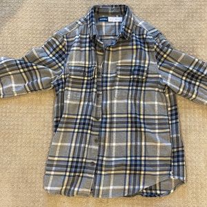 Plaid old navy long sleeve button down flannel (medium)